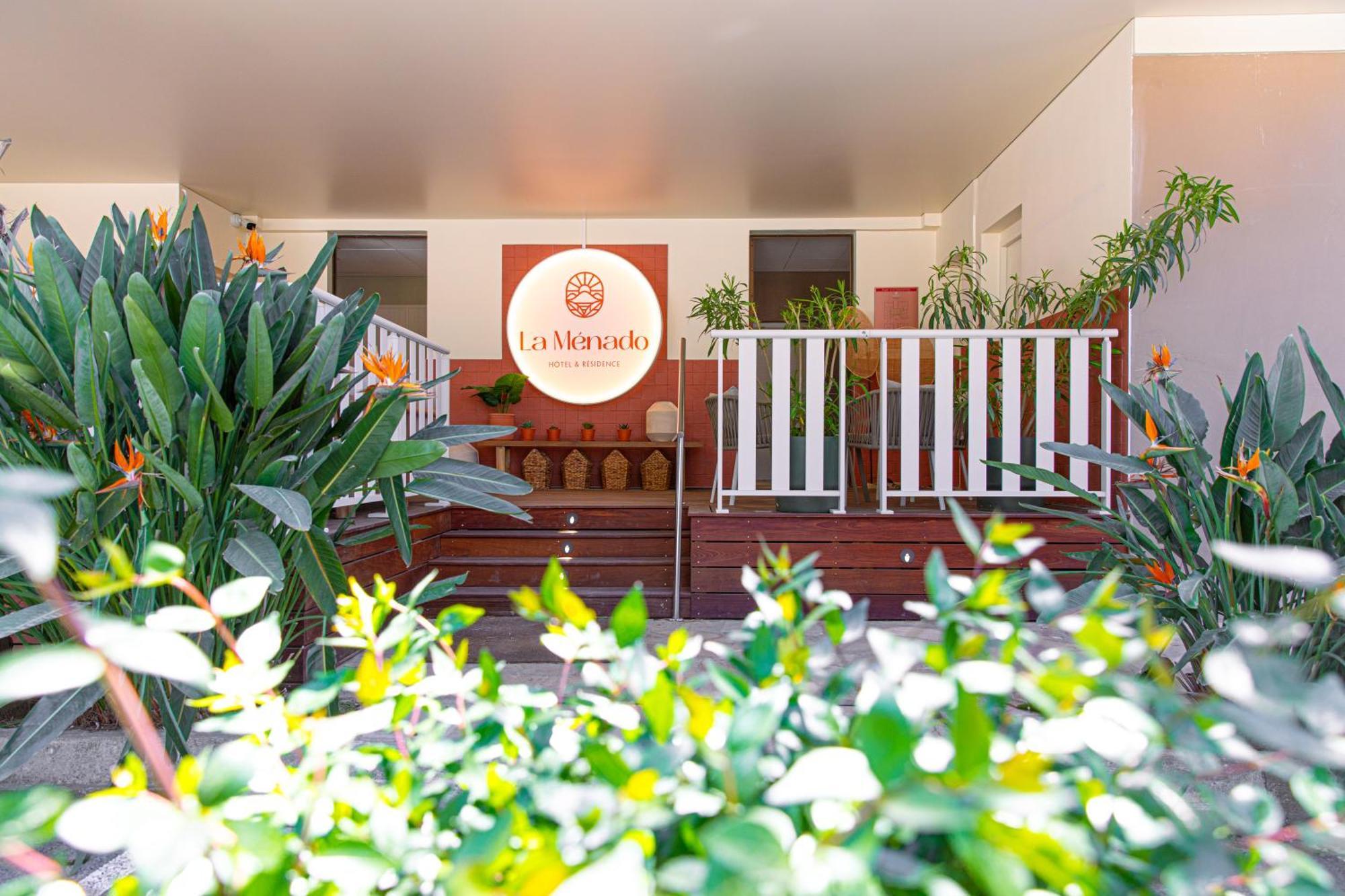 Residence La Menado キャバレール・シュル・メール エクステリア 写真