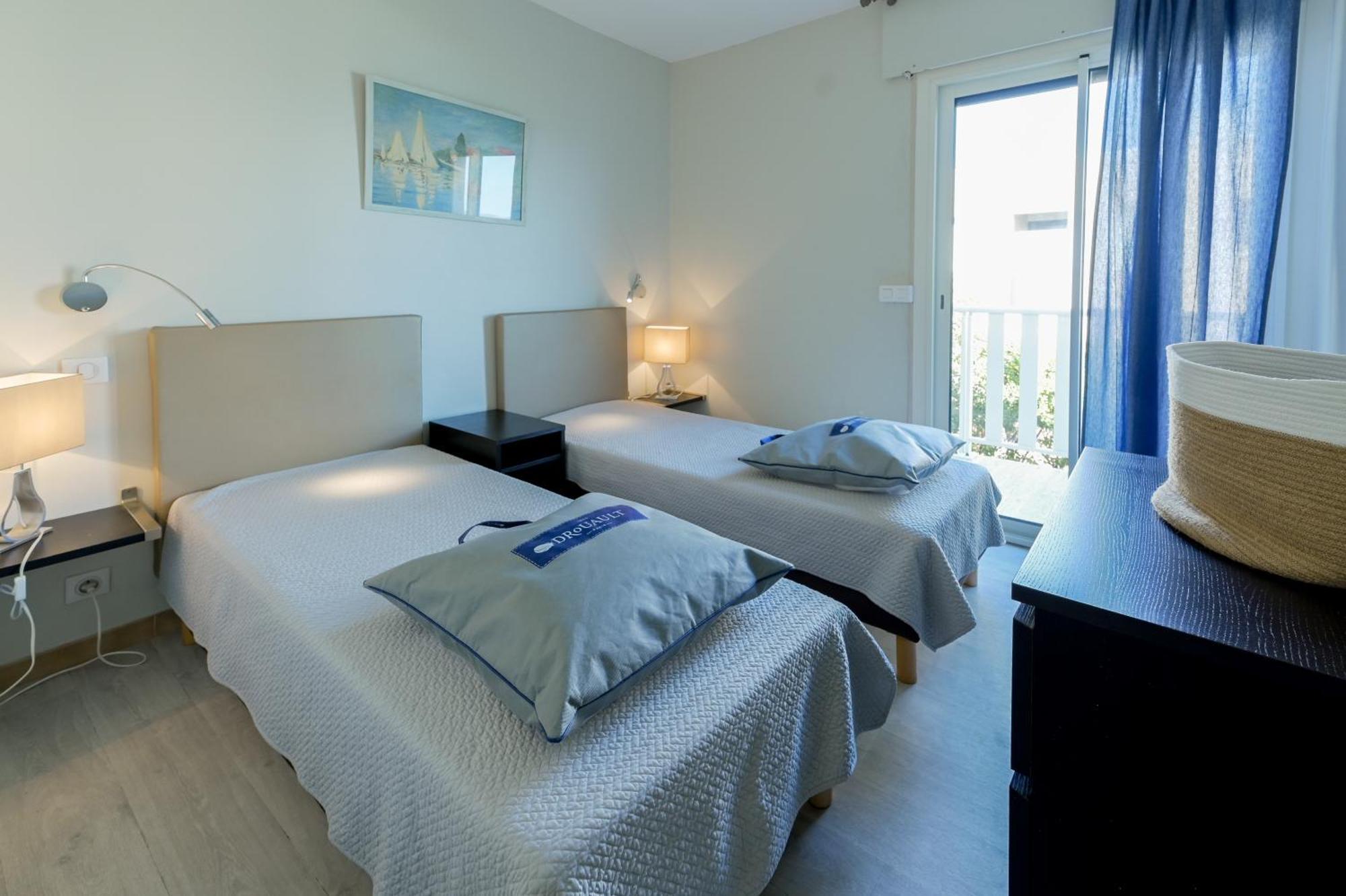 Residence La Menado キャバレール・シュル・メール エクステリア 写真